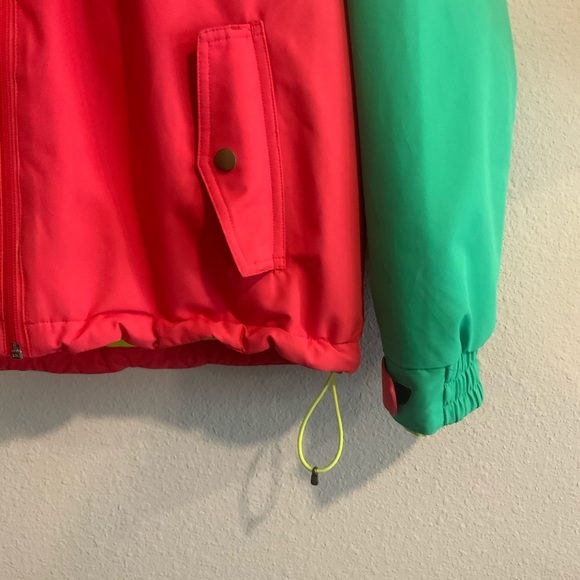 🏔 Chiemsee Bright Ski and Snowboard Jacket 🏔 - Picture 3 of 15
